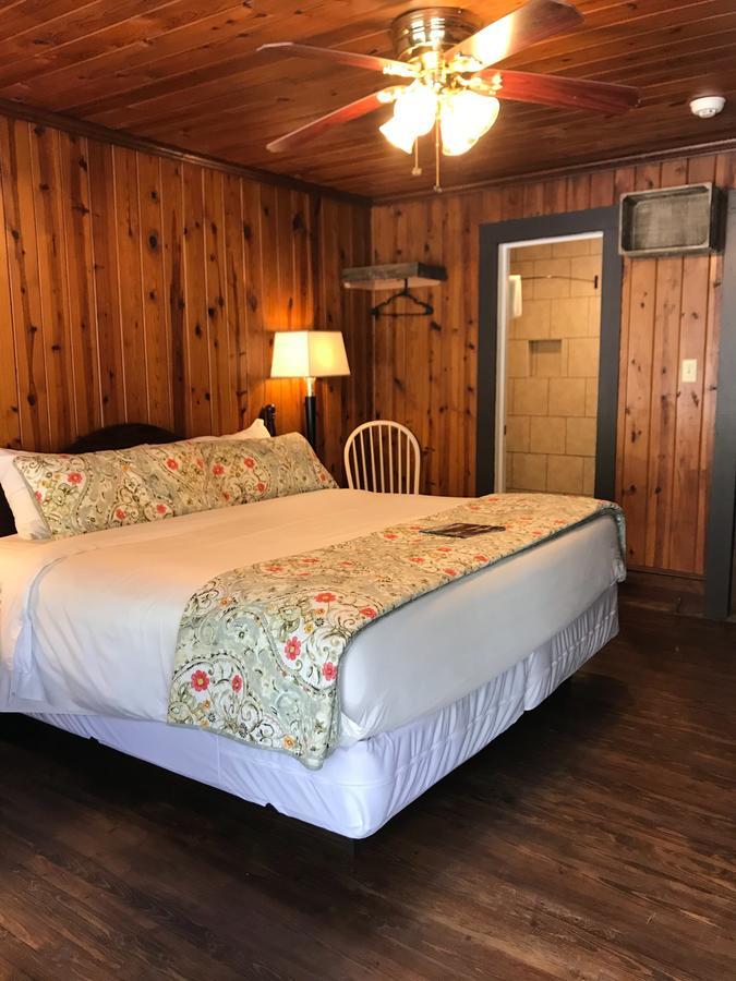 Riverside Lodge At Chimney Rock Eksteriør billede