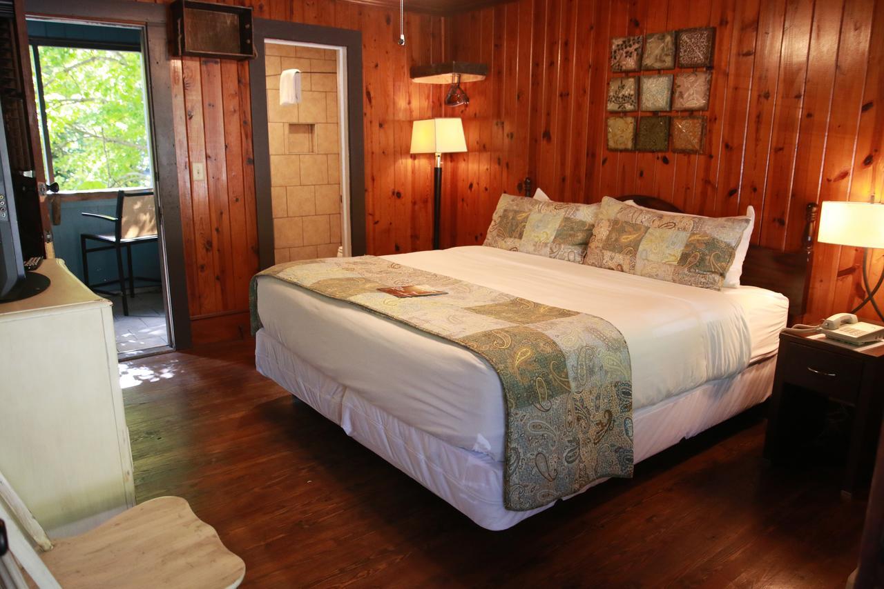 Riverside Lodge At Chimney Rock Eksteriør billede